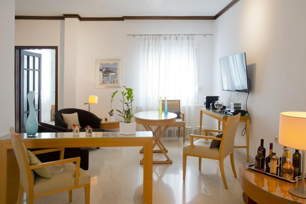 Knossos By Heloni Apartments Héraklion Extérieur photo